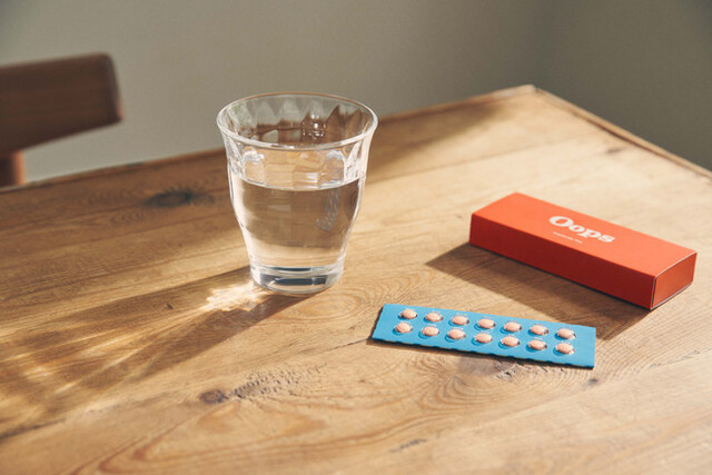 Oopsヘアー錠剤・水